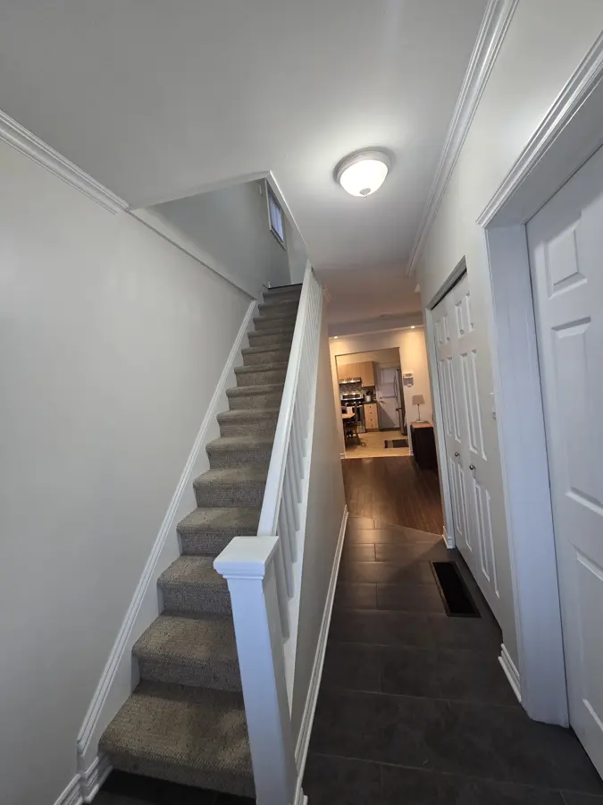 Entrée et escalier